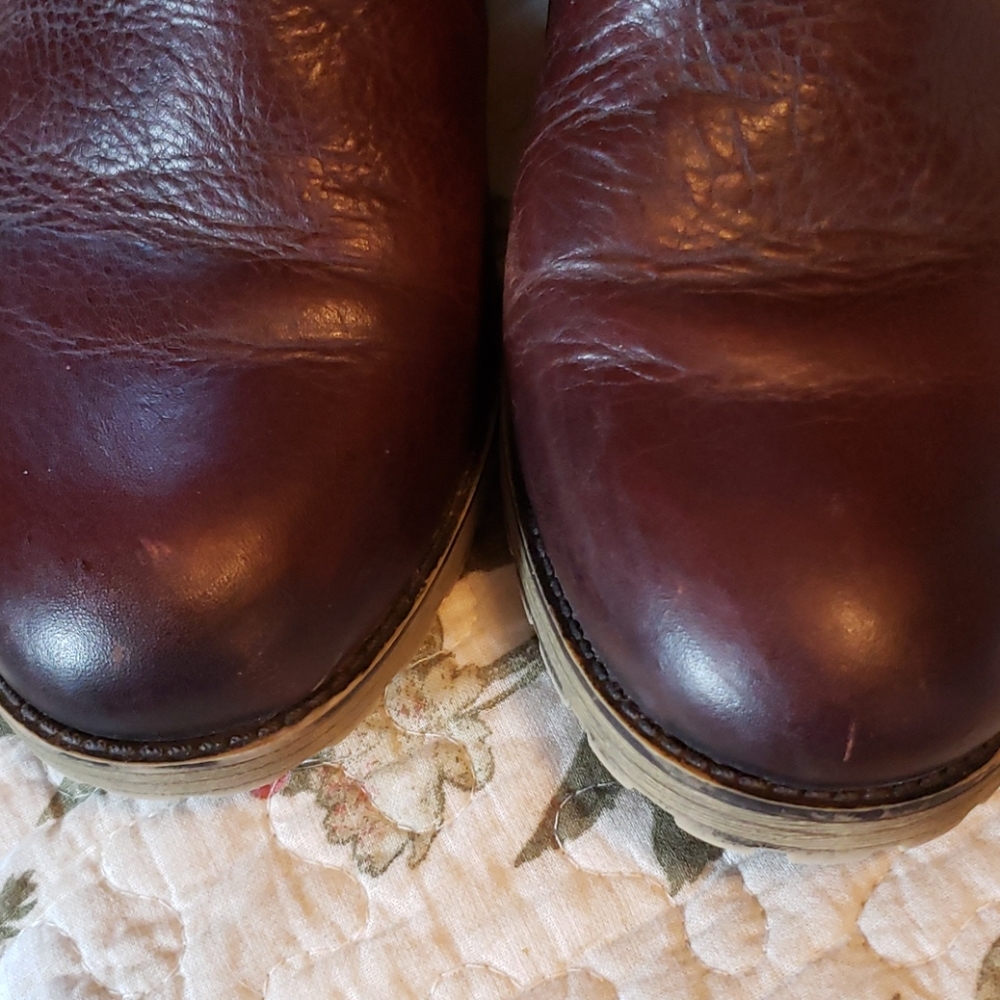 Women's size 8 Naturalizer brown wide calf boots